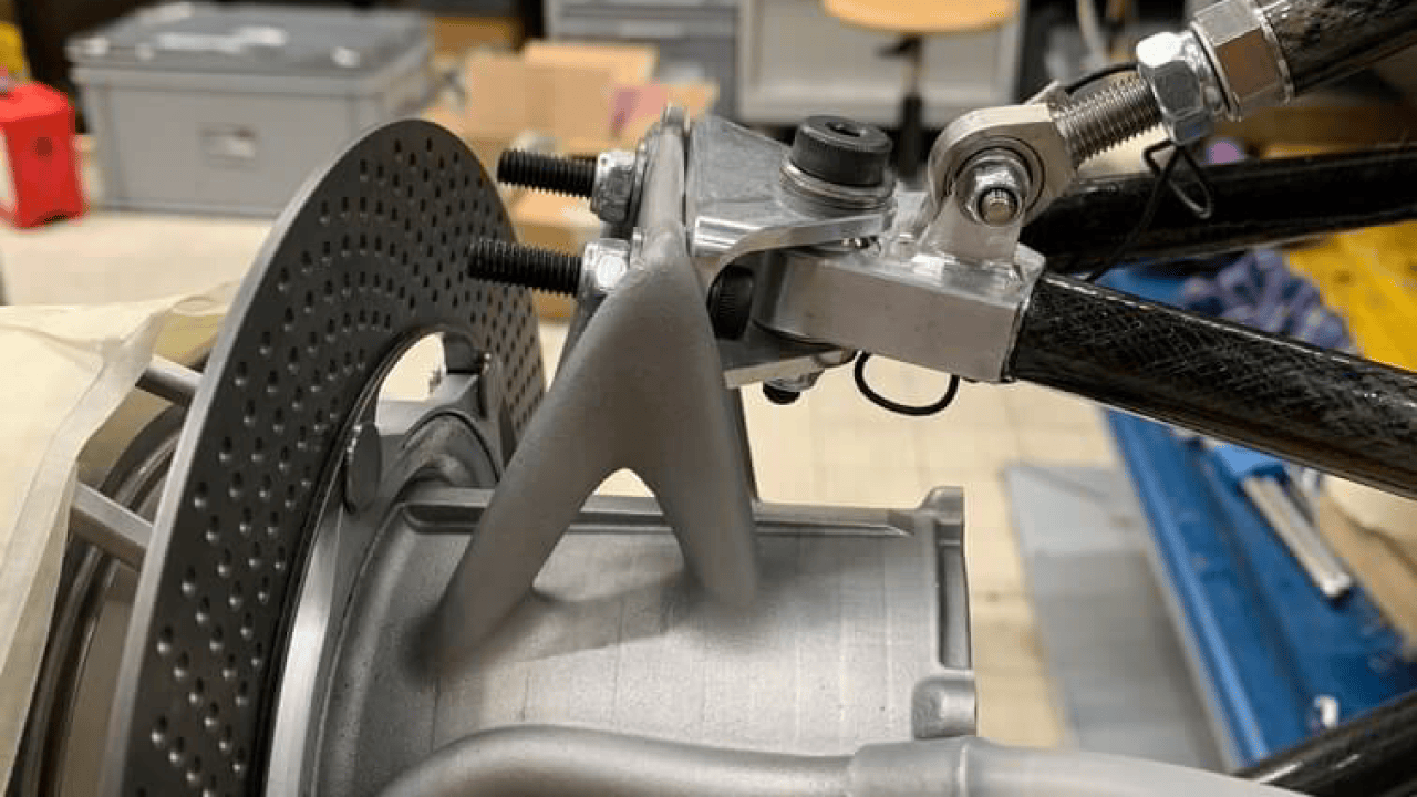 Additiv gefertigter Radträger von AMZ Racing: Leicht, steif und innovativ