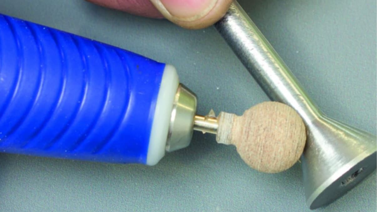 Faserlaminierter  Polierstift ergmöglicht einen vibrationsfreien Arbeitsgang