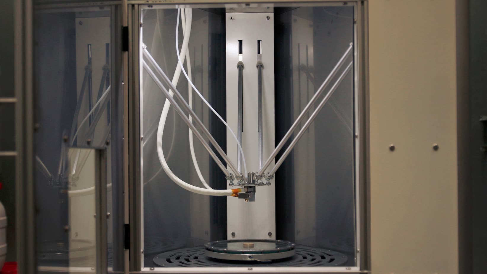 KUMOVIS 3D printer for medical applications inner view